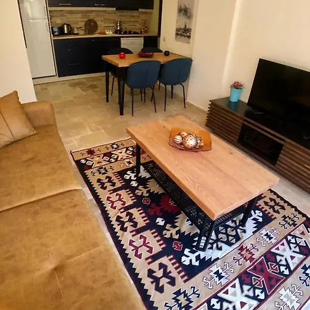 Amazing 2 Bedroom Penthouse! *