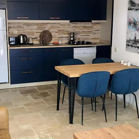 아파트 Amazing 2 Bedroom Penthouse!